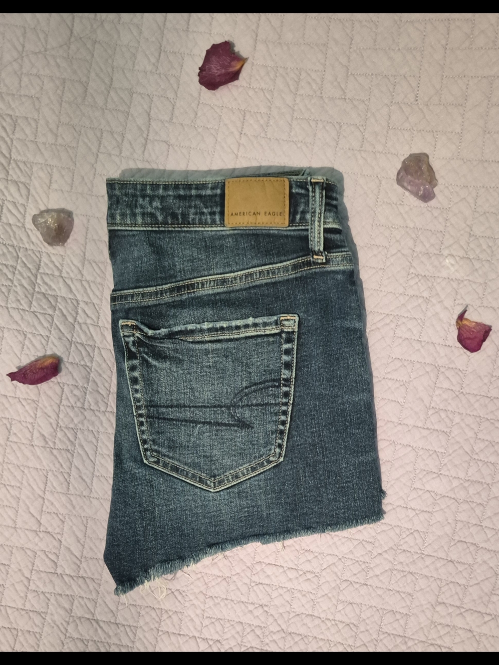 American Eagle Outfitters Women's Midi Raw Hem Jean Shorts Size 4